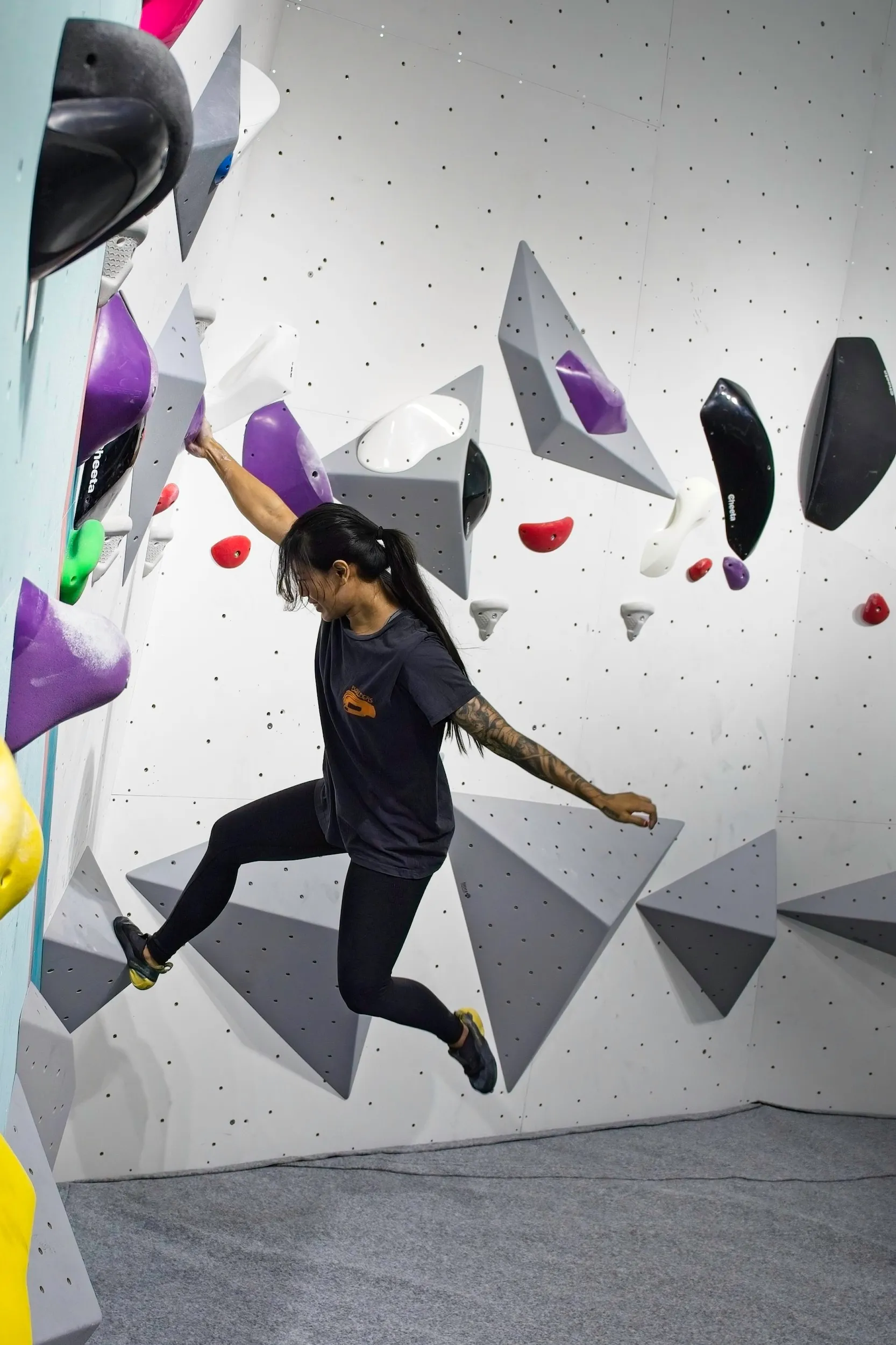 Coordination workshop with climber mid hop
