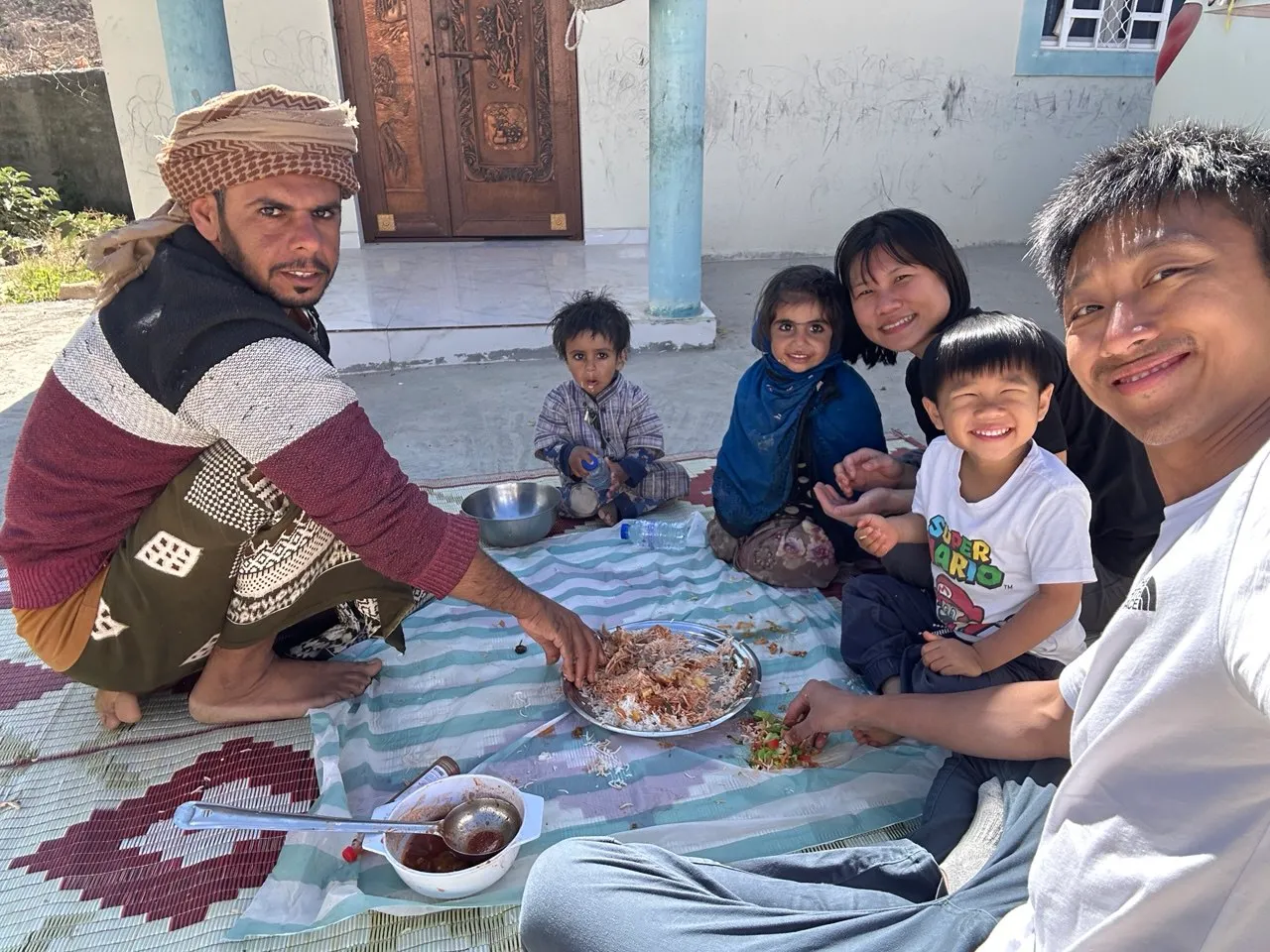 Lunch with the Omani villagers