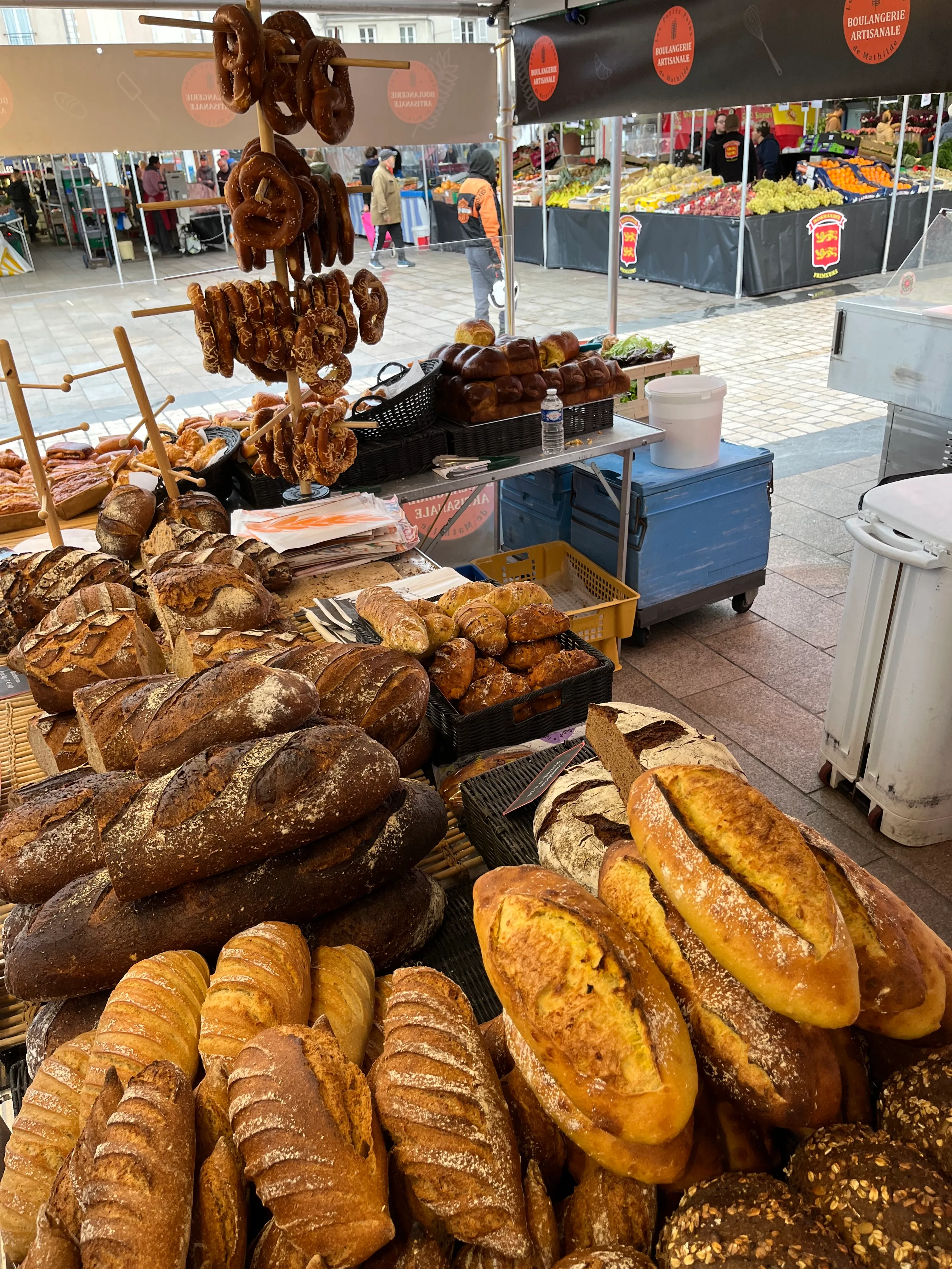 Les Petits Pains De Mathile at Fontainebleau farmers market