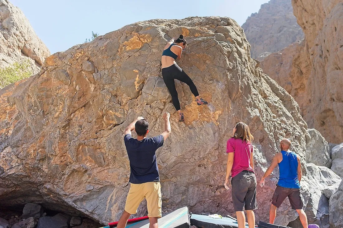 Hazel on a classic V4 boulder (6B)